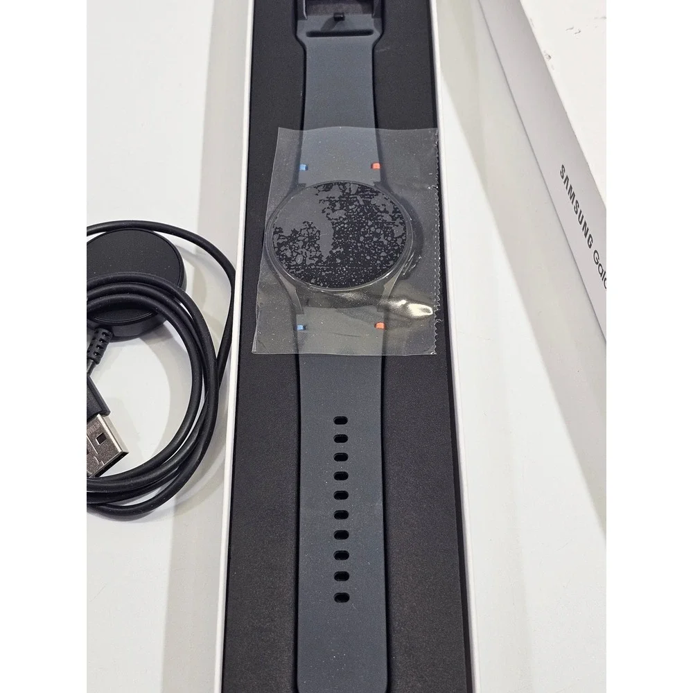 Samsung Galaxy Watch FE SM-R866U Smartwatch 40mm Black LTE GPS Excellent